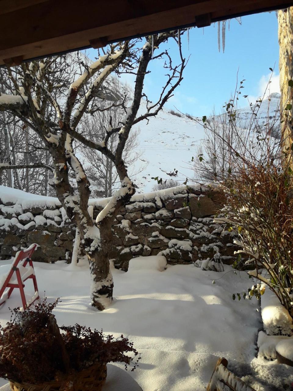 Posada El Rincon De Babia La Cueta Exteriér fotografie